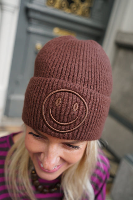MUTS SMILEY BRUIN