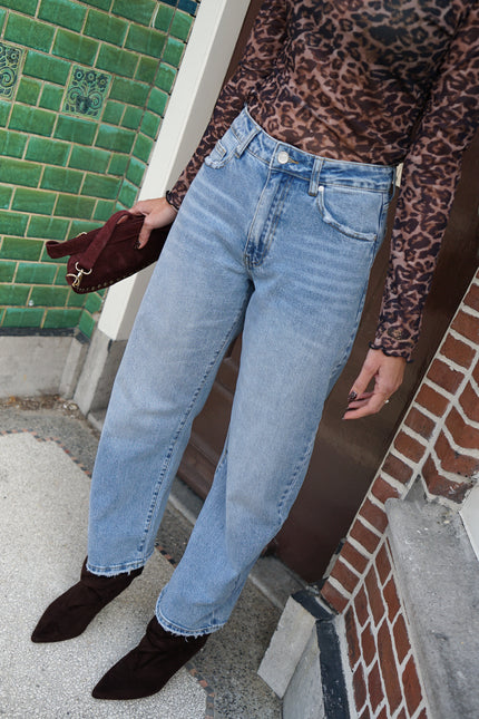 BALLOON JEANS JULIA LICHTBLAUW DENIM
