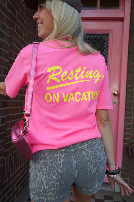 T-SHIRT RESTING ON VACATION ROZE