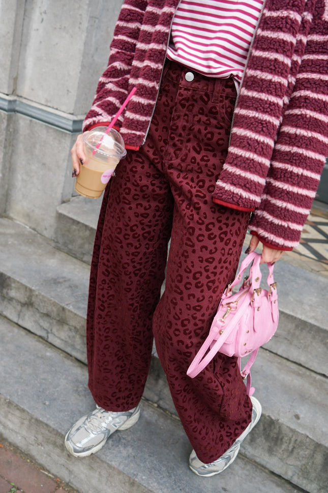 CARROT FIT JEANS GUUSJE PANTER BORDEAUX - Hip is het