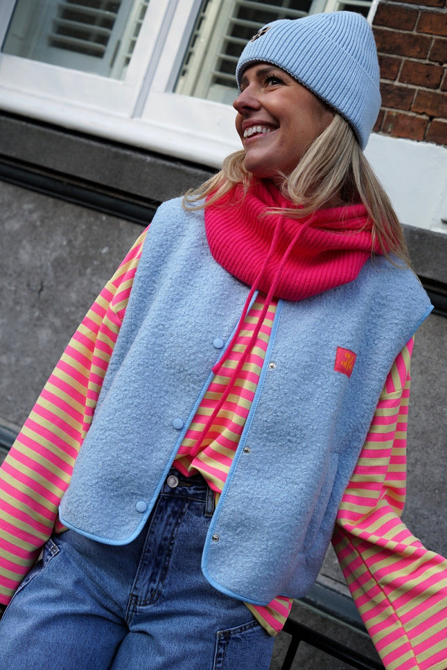 GILET OUT OF OFFICE LICHTBLAUW - Hipishet