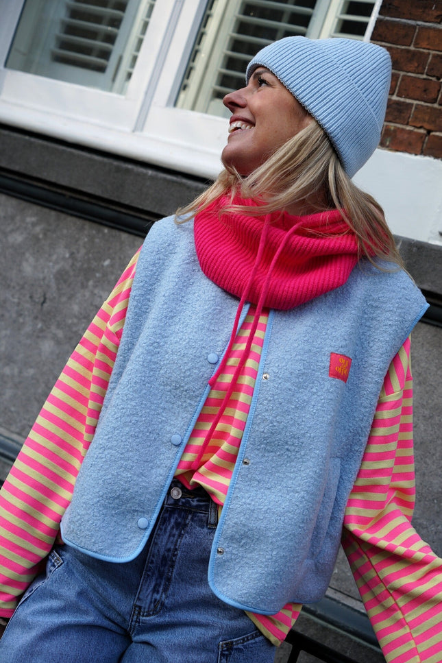 GILET OUT OF OFFICE LICHTBLAUW - Hipishet