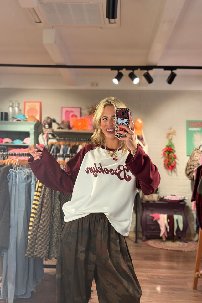 LONGSLEEVE BROOKLYN BORDEAUX - Hip is het