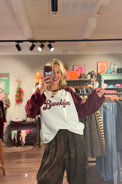 LONGSLEEVE BROOKLYN BORDEAUX - Hip is het