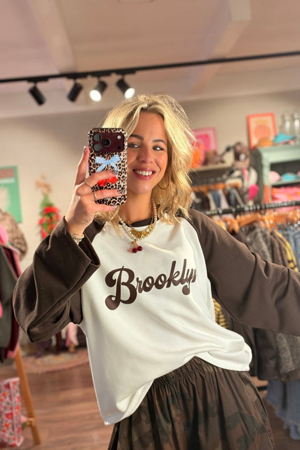 LONGSLEEVE BROOKLYN BRUIN - Hip is het