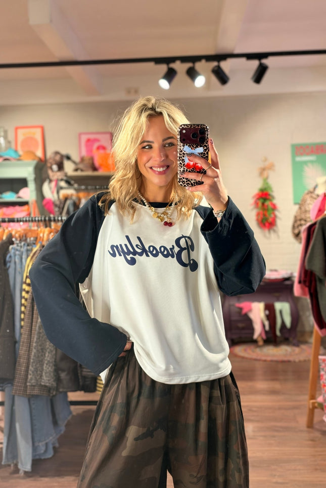 LONGSLEEVE BROOKLYN NAVY - Hip is het