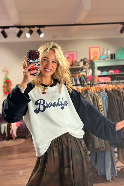 LONGSLEEVE BROOKLYN NAVY - Hip is het