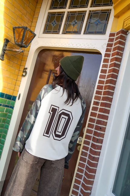 LONGSLEEVE MARIEKE ARMY BRUIN - Hip is het