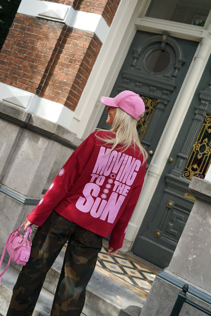 LONGSLEEVE MOVING TO THE SUN BORDEAUX - Hip is het