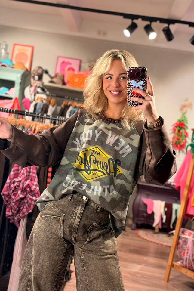 LONGSLEEVE NEW YORK ATHLETICS ARMY BRUIN - Hip is het