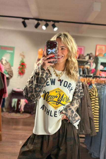 LONGSLEEVE NEW YORK LEOPARD - Hip is het