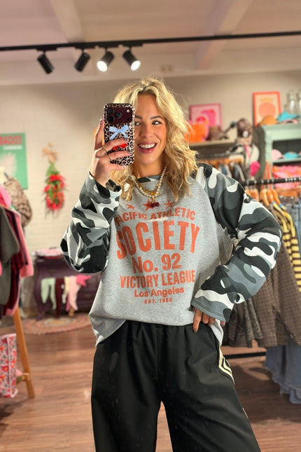 LONGSLEEVE PACIFIC ATHLETIC ARMY GRIJS - Hip is het