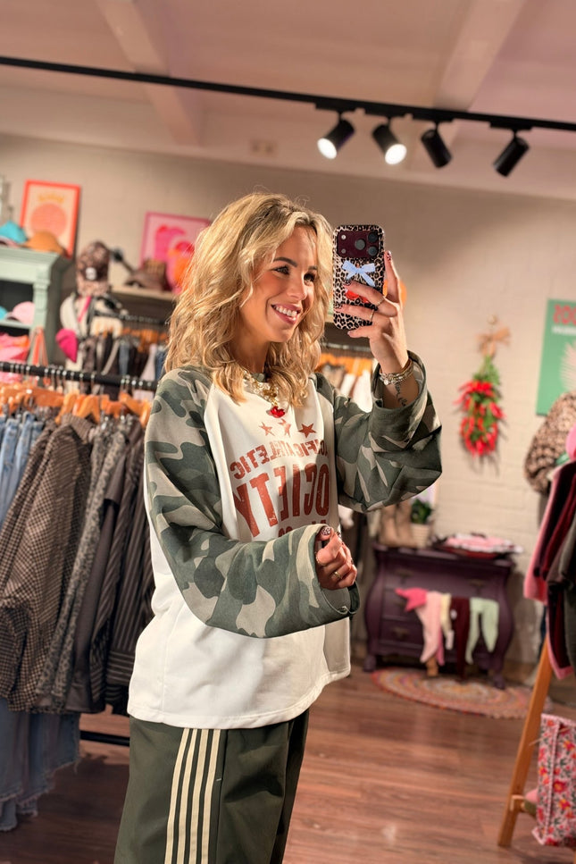 LONGSLEEVE PACIFIC ATHLETIC ARMY WIT - Hip is het