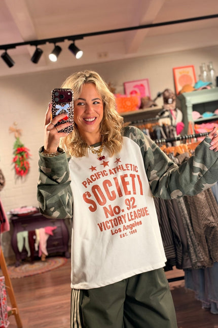 LONGSLEEVE PACIFIC ATHLETIC ARMY WIT - Hip is het