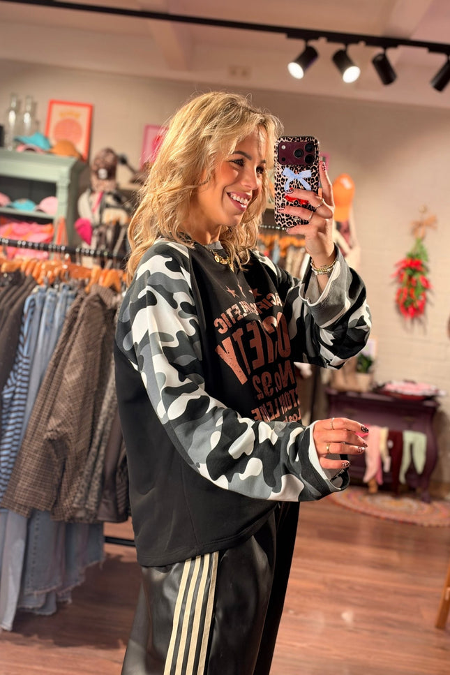 LONGSLEEVE PACIFIC ATHLETIC ARMY ZWART - Hip is het