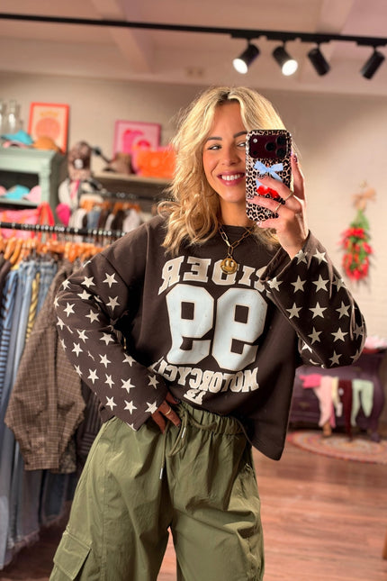 LONGSLEEVE RIDER MOTORCYCLE BRUIN - Hip is het