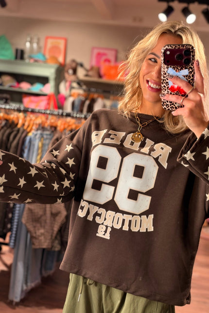 LONGSLEEVE RIDER MOTORCYCLE BRUIN - Hip is het