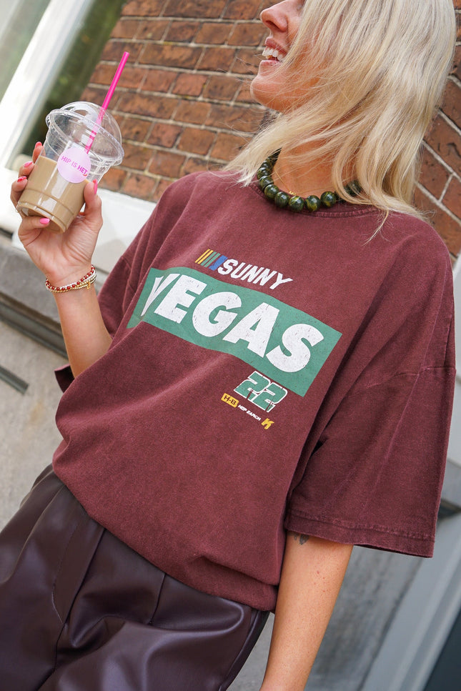 OVERSIZED TEE VEGAS BORDEAUX - Hip is het