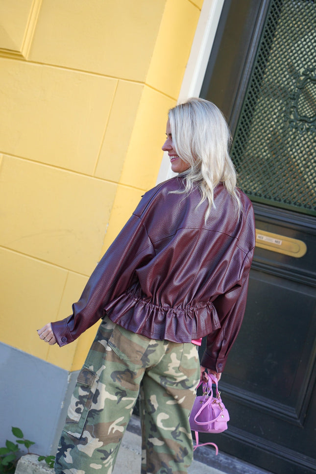 PU JACKET LOLA BORDEAUX - Hip is het