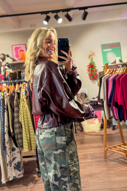 PU JACKET LOLA BORDEAUX - Hip is het