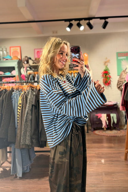 STREEP LONGSLEEVE TRIXIE BLAUW BRUIN - Hip is het