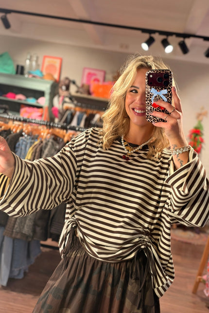 STREEP LONGSLEEVE TRIXIE BRUIN ECRU - Hip is het