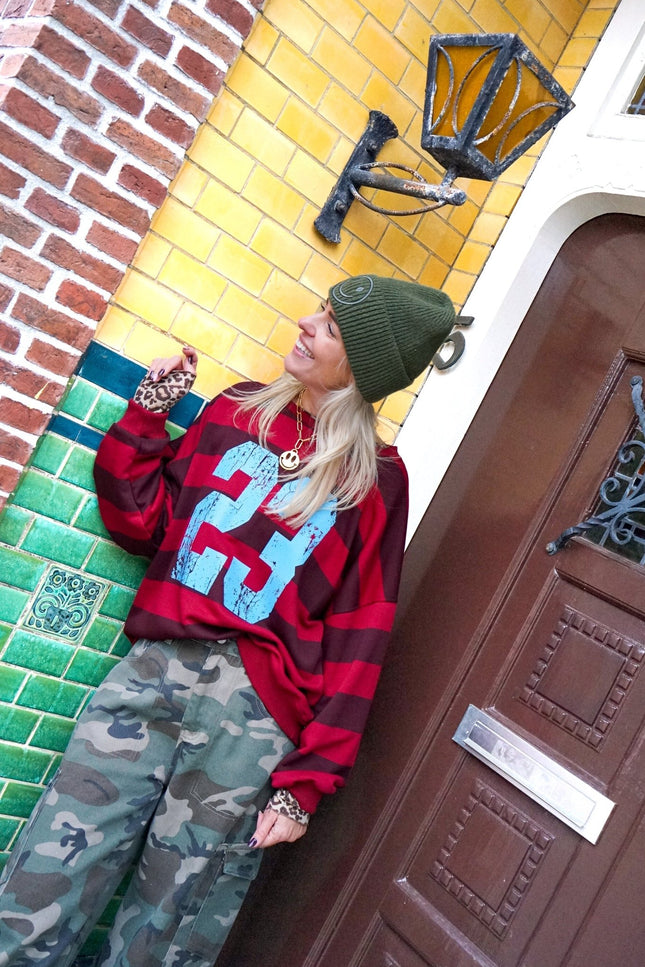 STREEP SWEATER ELENA BORDEAUX ROOD - Hip is het