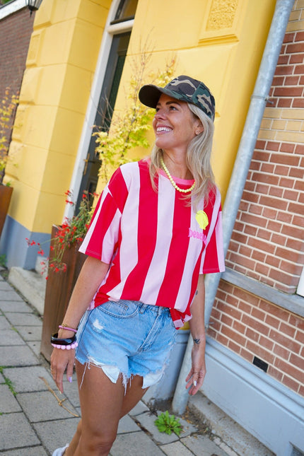 STREEP T-SHIRT BEACH CLUB ROOD - Hipishet