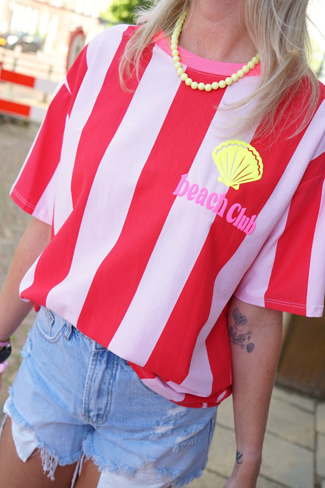 STREEP T - SHIRT BEACH CLUB ROOD - Hipishet