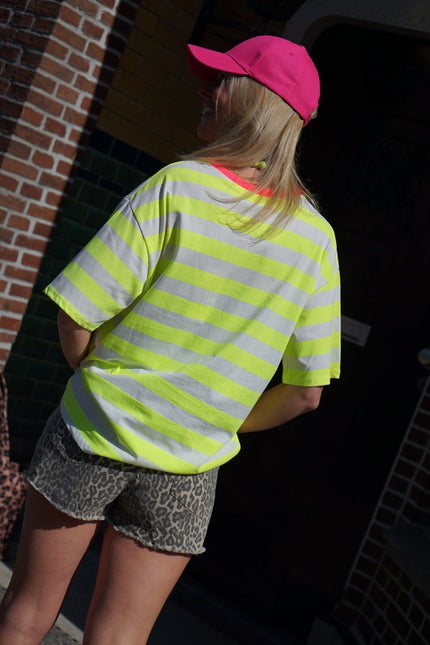 STREEP T - SHIRT CLUB AMOUR NEON GEEL - Hipishet