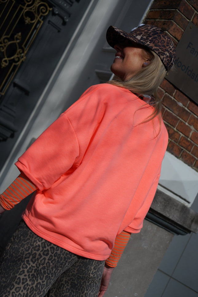 SWEATER LE MARAIS ORANJE - Hipishet