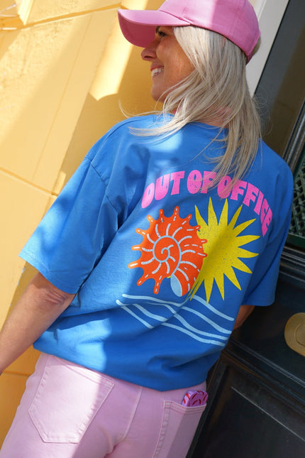 T-SHIRT OUT OF OFFICE BLAUW - Hipishet