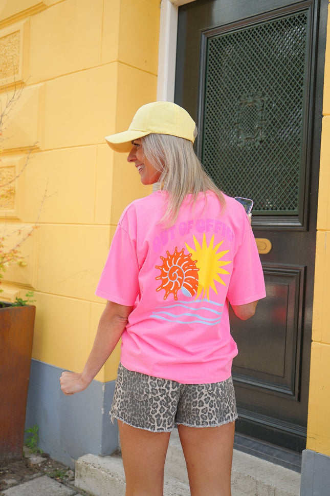 T-SHIRT OUT OF OFFICE ROZE - Hipishet