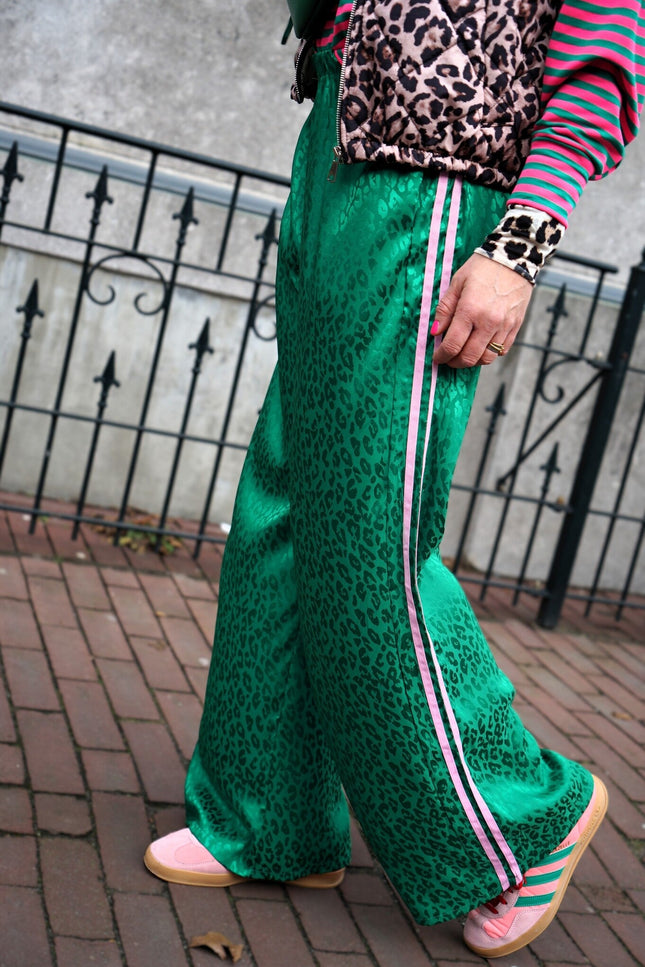 WIJDE BROEK LEOPARD GROEN - Hipishet