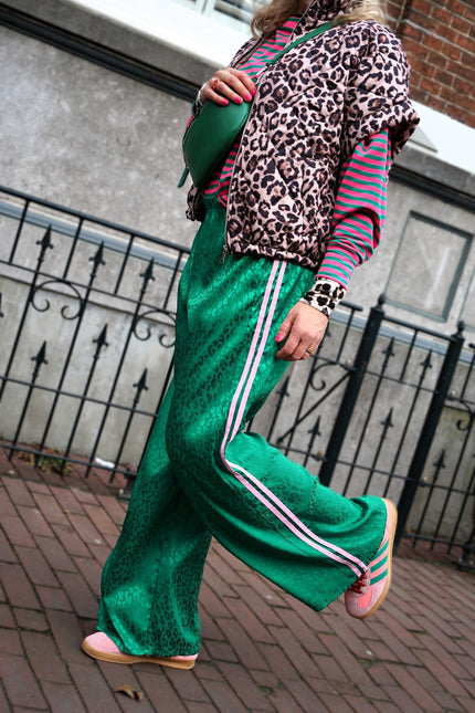WIJDE BROEK LEOPARD GROEN - Hipishet