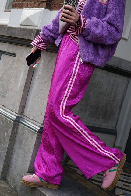 WIJDE BROEK LEOPARD MAGENTA - Hipishet